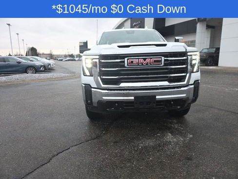 Used 2024 GMC Sierra 3500 SLT image 5