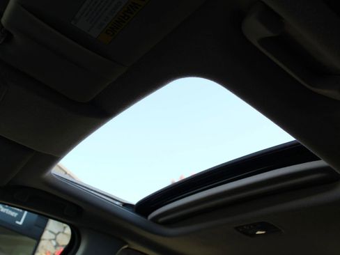 Used 2016 Honda Fit EX image 28