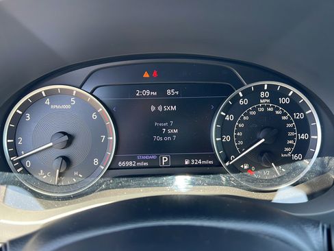 Used 2019 INFINITI QX50 Essential w/ Sensory Package AWD/4WD image 15