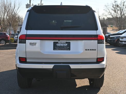 Used 2025 Lexus GX 550 w/ Accessory Package (2T) image 14