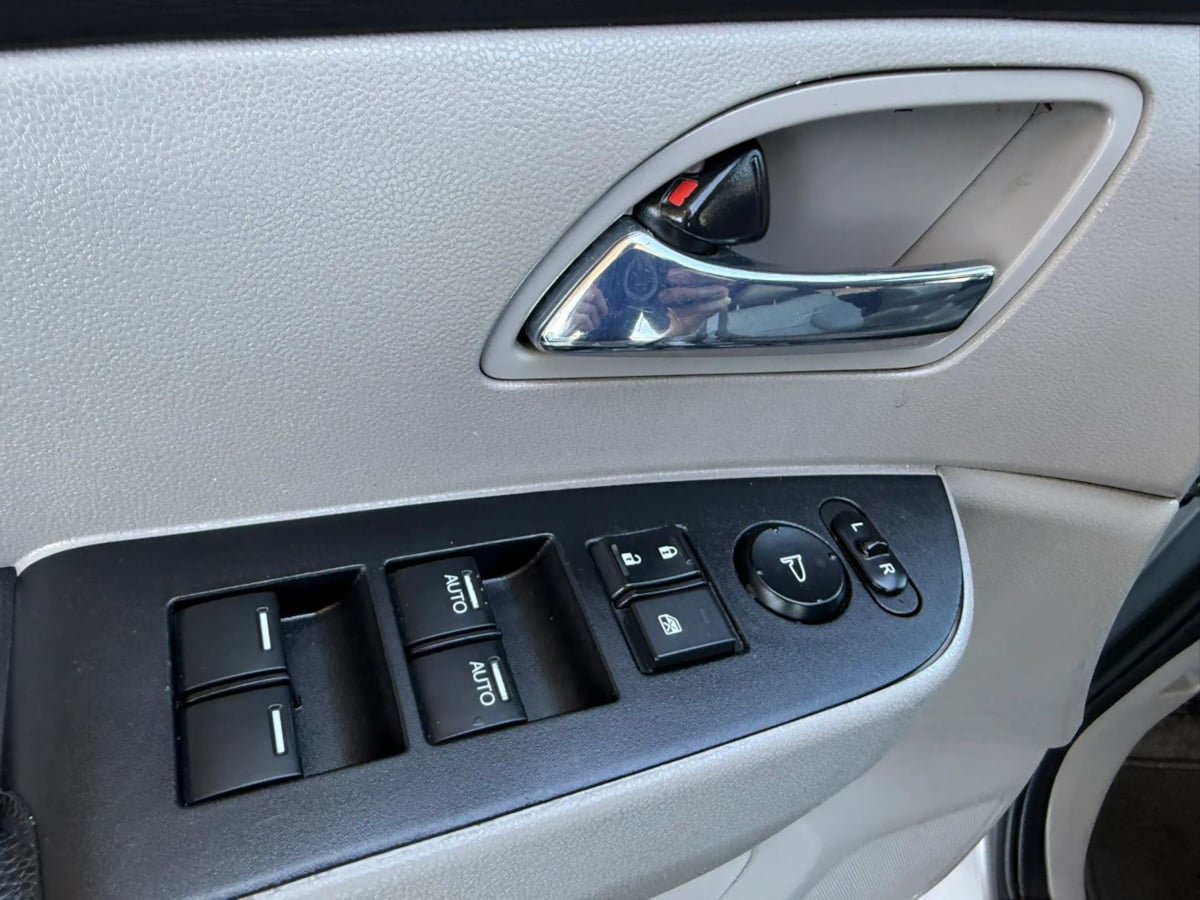 Used 2016 Honda Odyssey EX-L image 38