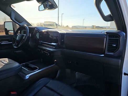 Used 2024 Chevrolet Silverado 2500 High Country w/ Z71 Off-Road Package image 28