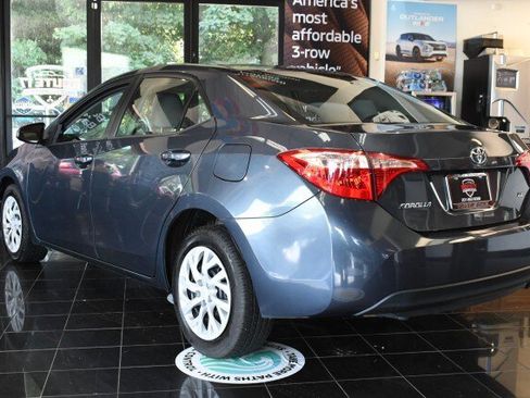 Used 2017 Toyota Corolla LE FWD image 10