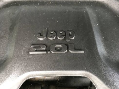 Used 2024 Jeep Wrangler Unlimited AWD/4WD image 15