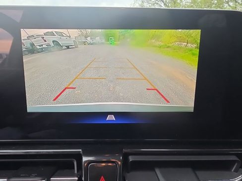 Used 2025 Chevrolet TrailBlazer LT AWD/4WD image 21