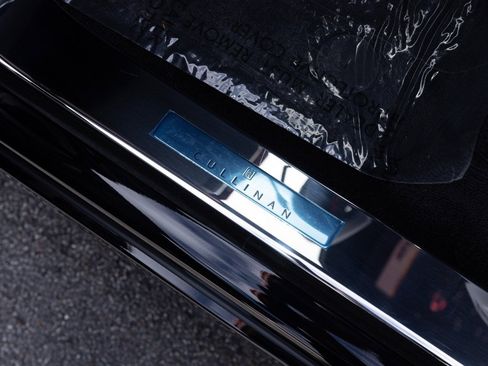 New 2025 Rolls-Royce Cullinan image 26