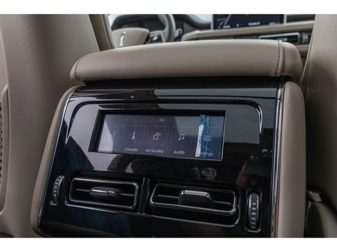 Used 2023 Lincoln Aviator Reserve w/ Equipment Group 201A image 14