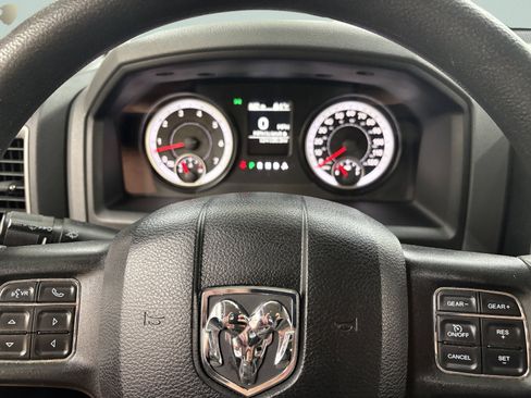 Used 2015 RAM 1500 Express AWD/4WD image 28