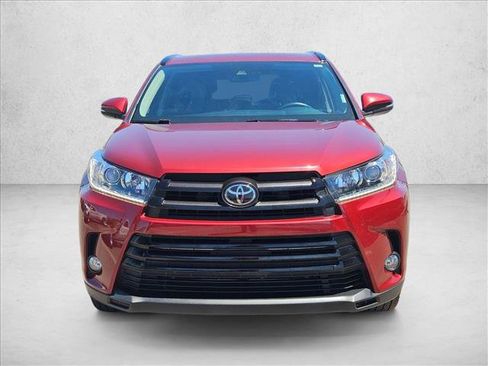 Used 2017 Toyota Highlander SE AWD/4WD image 2