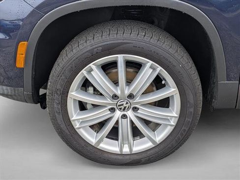 Used 2014 Volkswagen Tiguan SEL image 22