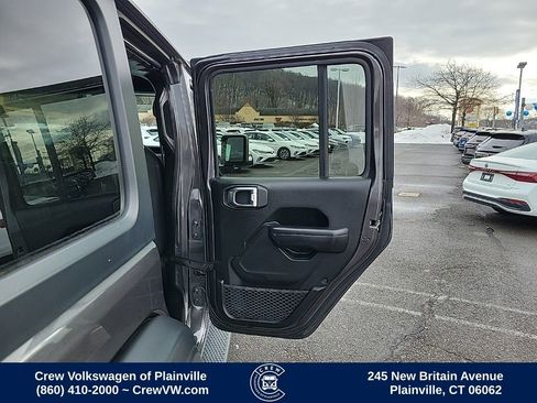 Used 2018 Jeep Wrangler Unlimited Sport S image 43