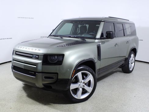 Used 2023 Land Rover Defender 130 X-Dynamic SE image 1