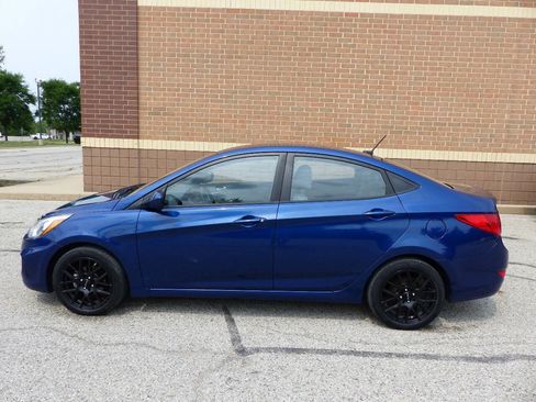 Used 2016 Hyundai Accent SE FWD image 5