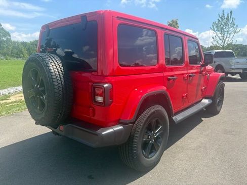 Used 2021 Jeep Wrangler Unlimited Sahara AWD/4WD image 7