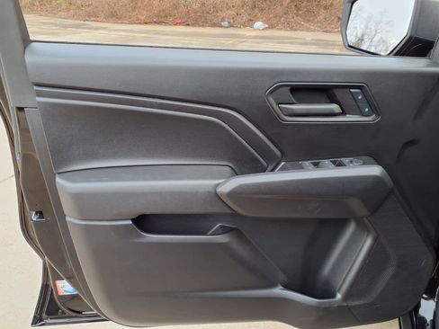 Certified 2024 Chevrolet Colorado Trail Boss w/ Advanced Trailering Package image 9