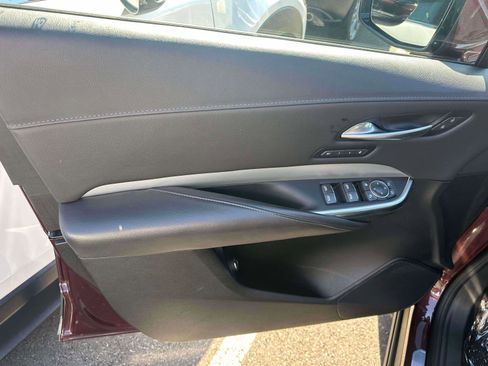 Used 2023 Cadillac XT4 Premium Luxury image 15