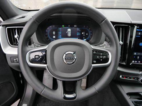 Used 2022 Volvo XC60 B6 R-Design w/ Advanced Package image 26