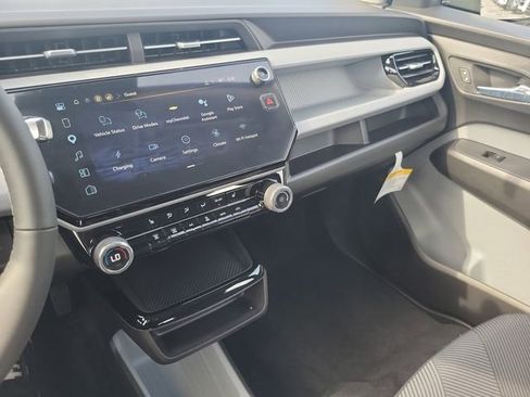New 2027 Chevrolet Bolt LT w/ Comfort Package FWD image 25
