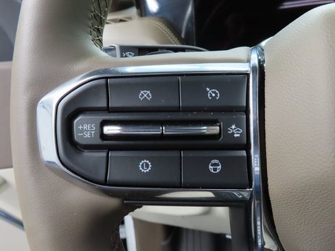 Used 2025 GMC Yukon Denali w/ Denali Reserve Package image 52