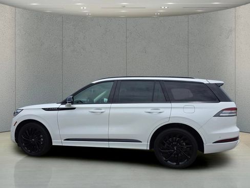 Used 2024 Lincoln Aviator Reserve w/ Equipment Group 201A AWD/4WD image 8