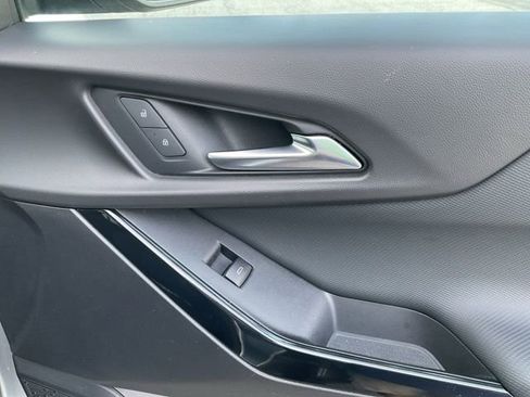 Used 2025 Chevrolet Equinox LT image 16