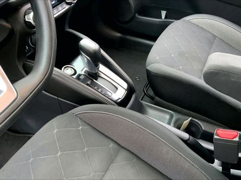 Used 2019 Nissan Kicks SV image 16