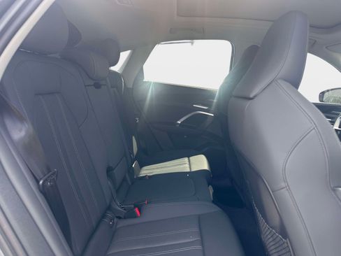 Used 2025 Audi Q5 Premium Plus AWD/4WD image 9