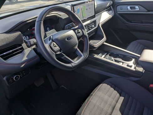 Used 2025 Ford Explorer ST-Line w/ ST-Line Street Pack image 15