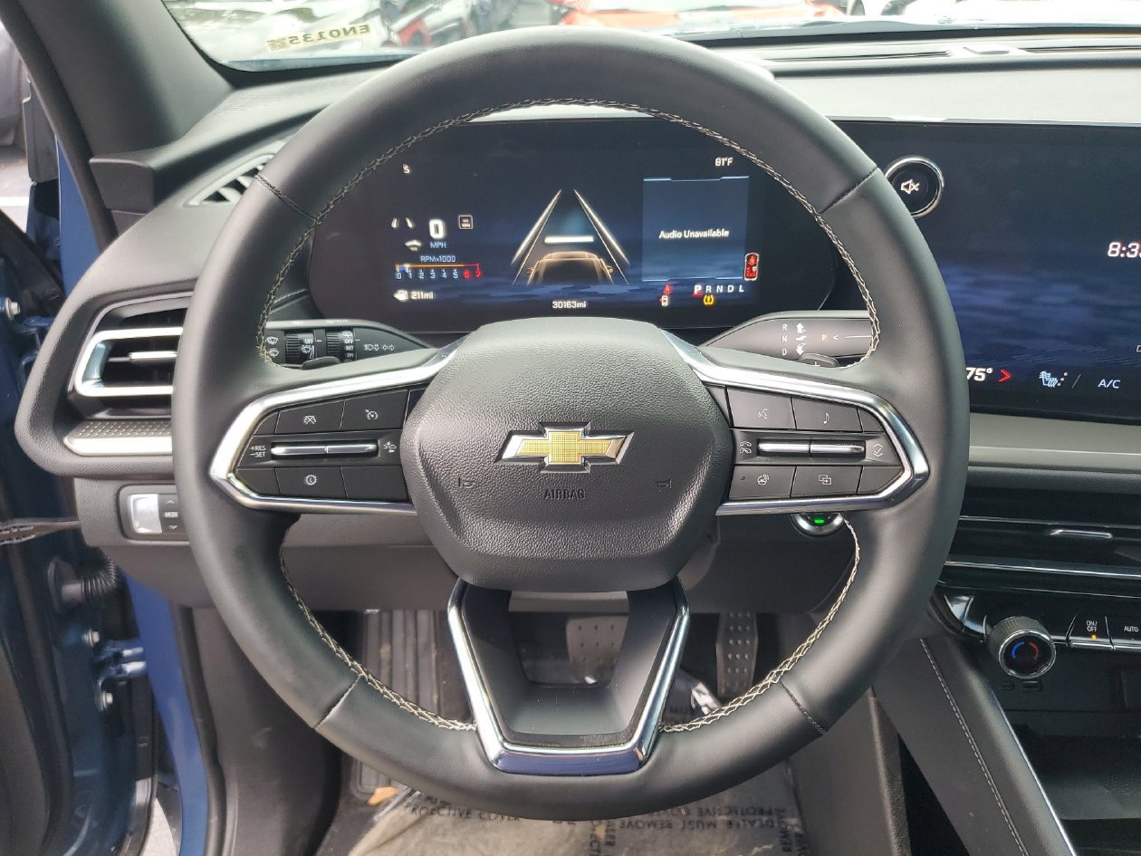 Used 2026 Chevrolet Traverse LT FWD image 19