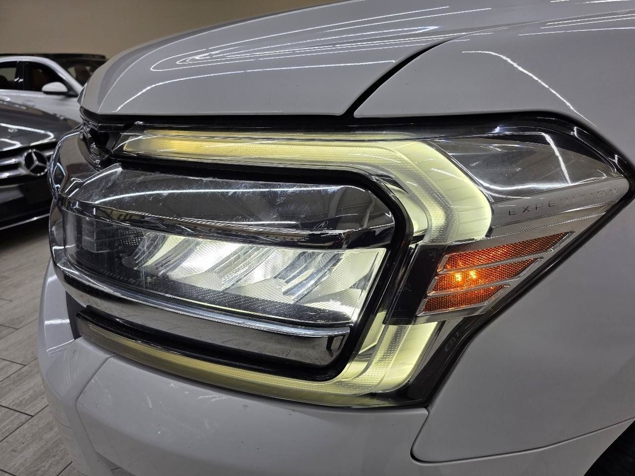 Used 2023 Ford Expedition Max Limited RWD image 10