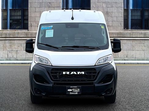 Used 2023 RAM ProMaster 2500 FWD image 3