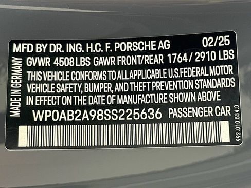 Used 2025 Porsche 911 Carrera 4 GTS AWD/4WD image 18