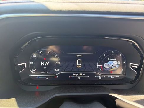 Used 2024 GMC Yukon Denali w/ Max Trailering Package image 8