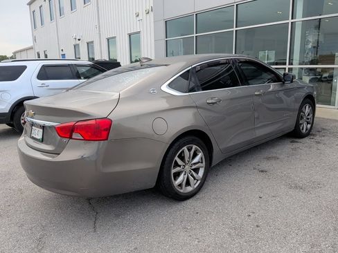 Used 2017 Chevrolet Impala LT FWD image 3