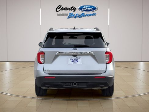 Used 2021 Ford Explorer XLT w/ Class III Trailer Tow Package image 4