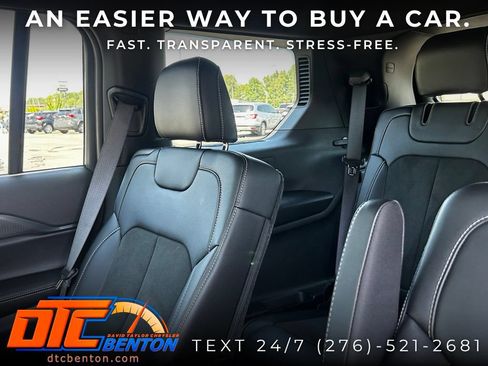 Used 2025 Jeep Grand Cherokee L Laredo AWD/4WD image 11