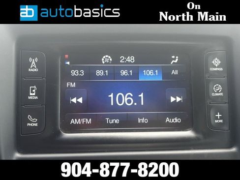 Used 2015 Chrysler 200 Limited image 26