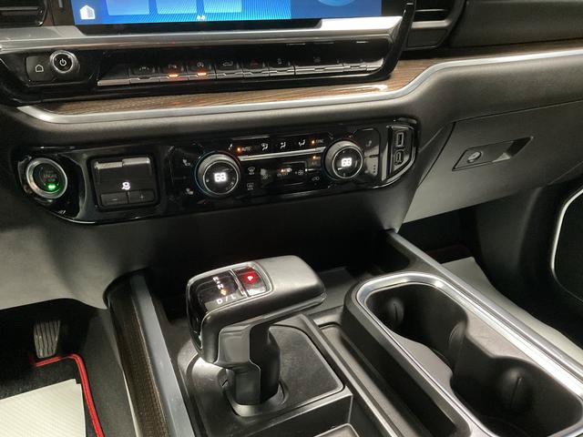 Used 2023 Chevrolet Silverado 1500 RST w/ Redline Edition AWD/4WD image 18