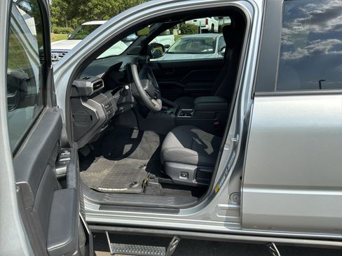 Used 2024 Toyota Tacoma SR5 AWD/4WD image 16