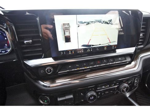 Used 2025 Chevrolet Silverado 1500 LT Trail Boss w/ LT Trail Boss Premium Package AWD/4WD image 24