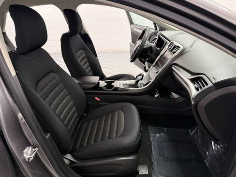 Used 2014 Ford Fusion SE FWD image 14