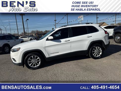 Used 2019 Jeep Cherokee Latitude w/ Popular Appearance Group FWD image 1