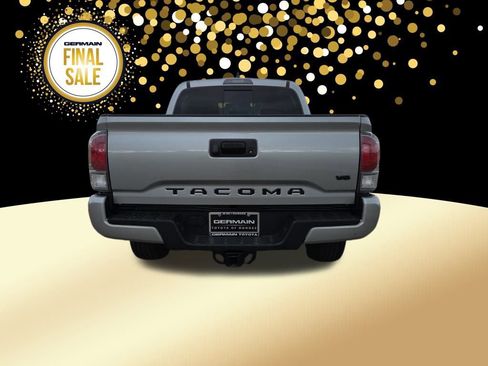 Used 2023 Toyota Tacoma TRD Sport image 7