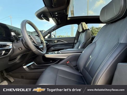 Used 2024 Cadillac Lyriq Luxury RWD image 30