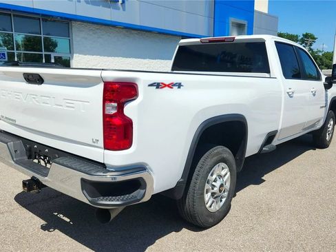 Used 2025 Chevrolet Silverado 2500 LT w/ Convenience Package AWD/4WD image 16