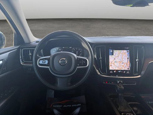 Used 2021 Volvo S60 T5 Momentum w/ Premium Package FWD image 27