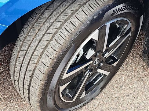 Used 2025 Nissan Sentra SV image 31