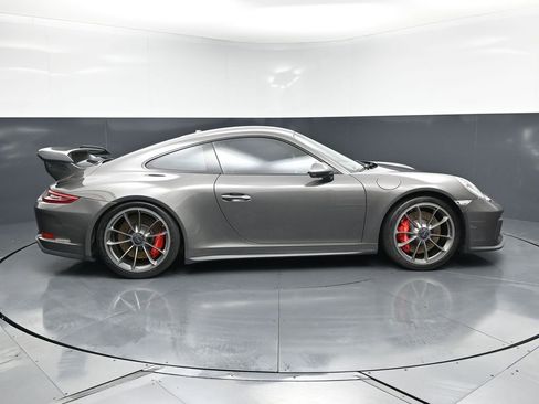 Used 2018 Porsche 911 GT3 RWD image 12