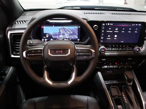 New 2026 GMC Canyon Elevation w/ Convenience Package image 32