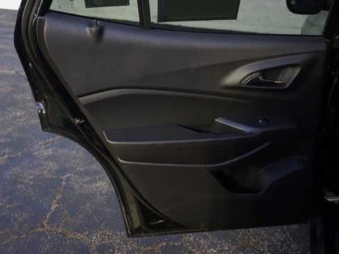 Certified 2025 Chevrolet Trax LT image 23